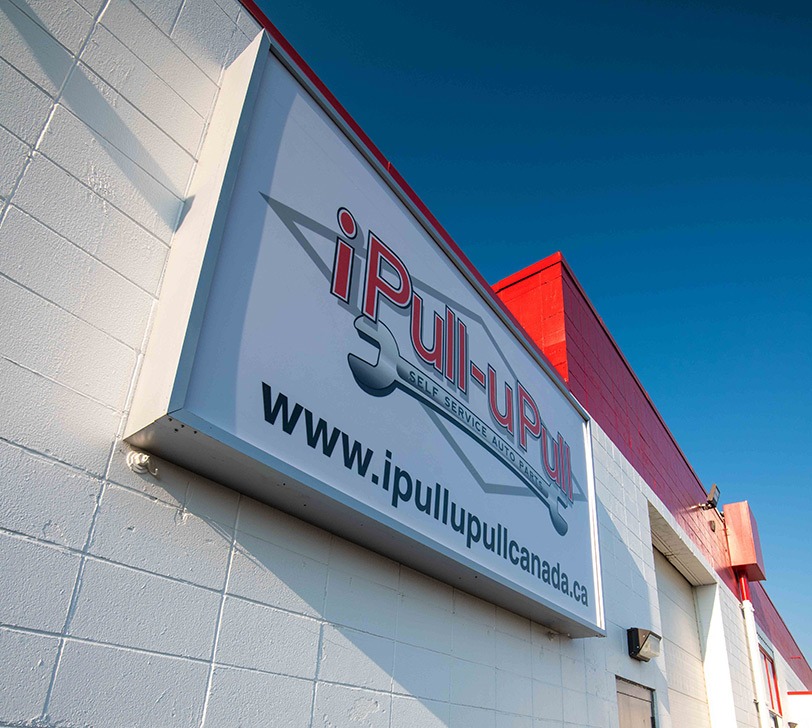 iPull-uPull sign close up